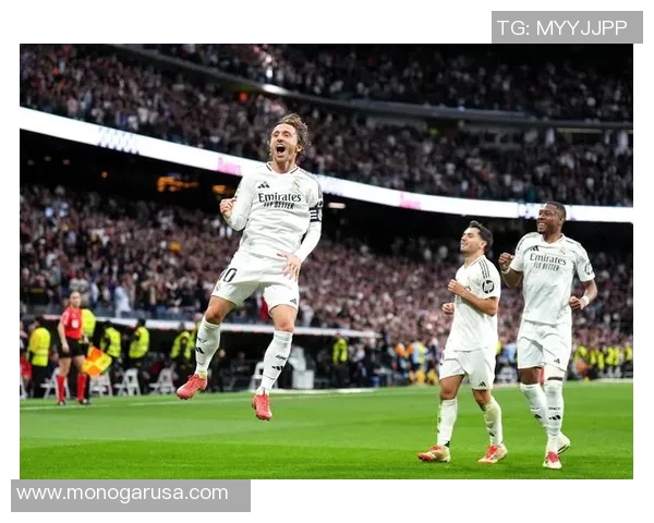 皇马宣布与卡捷米罗续约至2026年，稳定中场再创辉煌